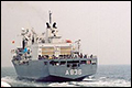 Marineschip Zr.Ms. Amsterdam op weg naar Willemstad