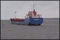 Nederlands vrachtschip 'Eems Chrystal' loopt vast in haven van Vierow [+foto's]