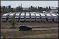 Russische pantserwagens parkeren bij konvooi