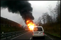 Explosies na brand in met spuitbussen geladen vrachtwagen [+video's]