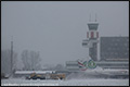 Veel vertraging op Rotterdam The Hague Airport door sneeuw [+foto]