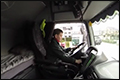 Elfjarige jongen parkeert feilloos vrachtwagens in [+video]