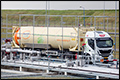 Rolande LNG & Titan LNG laden eerste LNG-tankwagen bij GATE terminal Rotterdam voor de Nederlandse transportmarkt