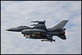 F-16's onderscheppen vrachtvliegtuig 