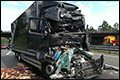 Brandende oplegger zorgt voor ernstig ongeval op Duitse A1 [+foto's]