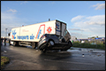 Automobilist botst vol op stilstaande vrachtwagen [+foto]