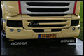 Dieven stelen koplampen van vrachtwagens bij Bakkerij Holland [+foto]
