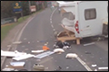 Ondoordachte inhaalmanoeuvre verwoest caravan [+video]