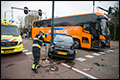Automobiliste gewond na aanrijding met touringcar in Heemstede [+foto]