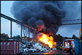 Afvalberg in brand bij transportbedrijf Ter Horst [+foto]
