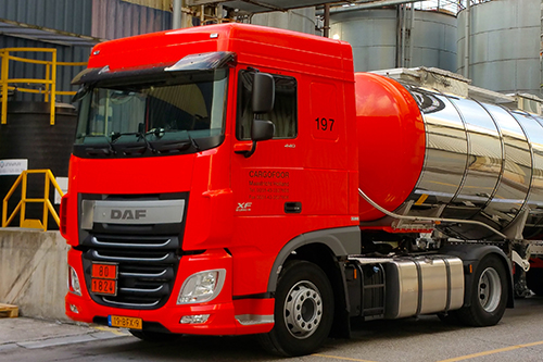 Vijf lichtgewicht DAF XF trekkers voor Cargofoor Maastricht