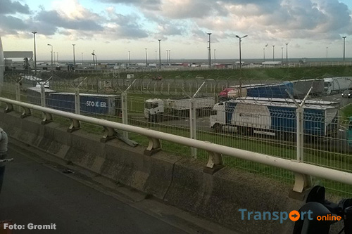 TLN: Transportsector lijdt miljoenenverlies door migranten in Calais