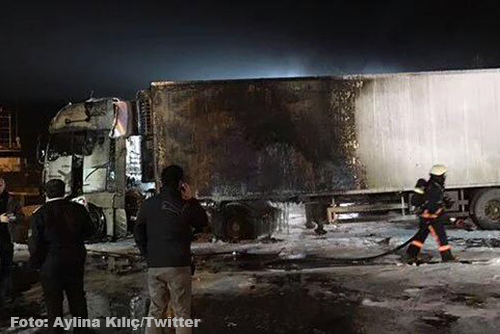 Explosies bij Turkse spoorterminal door ontploffing vrachtwagen met fruit [+foto's&video]