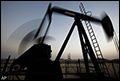 'Olieprijzen blijven laag in eerste halfjaar'