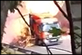 Vrachtwagenchauffeur levend verbrand op E411; snelweg nog dicht [+video]