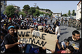 Vluchtelingen protesteren op Lesbos
