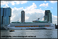 Cruiseschip Explorer of the Seas meert af in haven Rotterdam [+foto]
