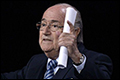 Herverkiezing Blatter jaagt Engelse uit FIFA