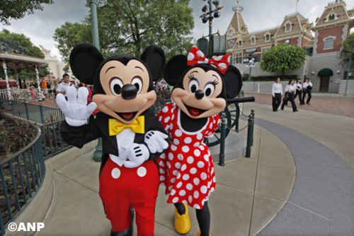 Disneyland Parijs blijft dicht na aanslagen