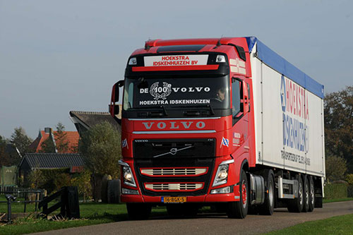 Honderdste Volvo truck voor Hoekstra Idskenhuizen