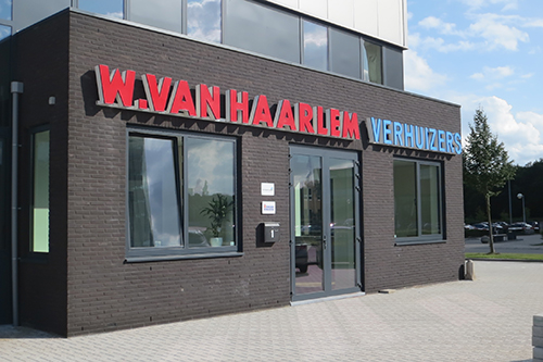 Verhuis- en Transportbedrijf W. van Haarlem BV uit Surseance van Betaling