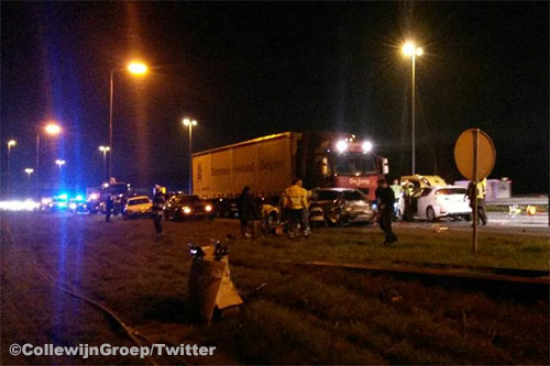 Ongeval met vrachtwagen en vijf auto's op A12 [+foto]