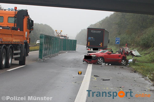 Eén dode en drie gewonden bij zwaar ongeval met Nederlandse vrachtwagen op Duitse A31 [+foto]