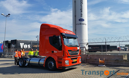 VOS Logistics voegt low-deck LNG trucks toe aan internationale vloot