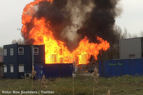 Brand bij Palletcentrale Klundert [+foto&video]