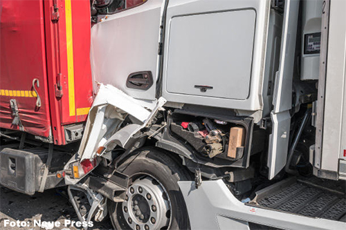 Lange files op Duitse A2 na ongeval met drie vrachtwagens [+foto's]