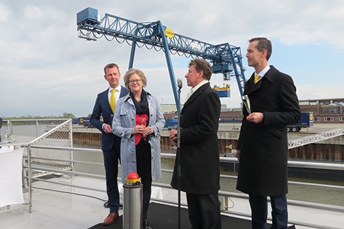 Commissaris van de Koning Clemens Cornielje opent Container Terminal Doesburg | Koninklijke Rotra