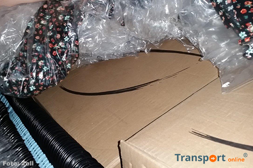 Duitse douane ontdekt 152 sloffen smokkelsigaretten in lading textiel[+foto]