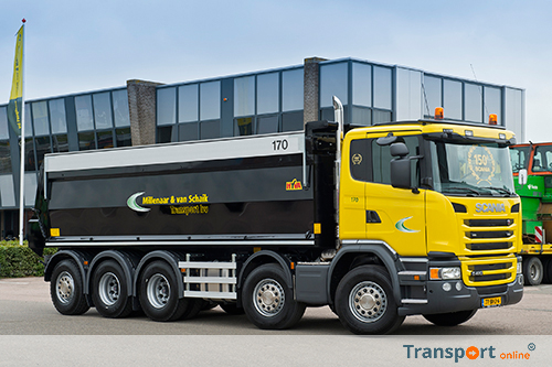 Vier nieuwe G 410 SCR-only vijfassige asfalttrucks voor Millenaar & Van Schaik