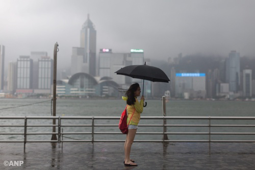 Tyfoon Nida trekt over Hongkong 
