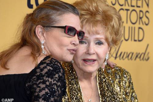 Actrice Debbie Reynolds moeder van Carrie Fisher overleden