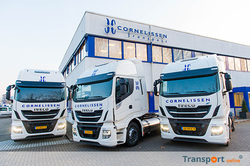 Nieuwe Iveco Stralis NP  LNG trekkers voor Cornelissen Transport in Nijmegen