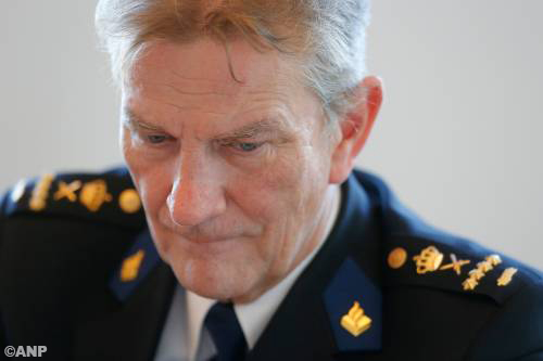 ‘Politiemol’ wil oud-korpschef Gerard Bouman als getuige 