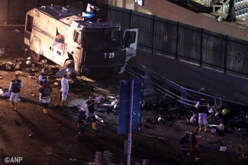 Doden bij bomaanslag voetbalstadion Besiktas in Istanbul