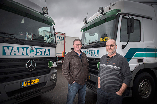 Twee Actros trucks van Transportbedrijf Van Osta rijden beiden twee miljoen kilometer