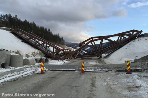 Noorse brug over nieuwe E6 stort in door vrachtwagen [+video]
