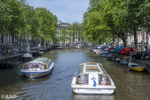 Amsterdam strenger voor rondvaartboten