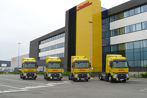 Vier nieuwe Renault Trucks T430 voor DHL Global Forwarding