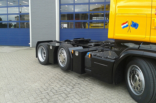 Twee ultralage Scania exceptioneeltransporttrekkers voor Gaffert