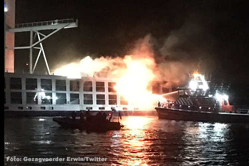 Brand beschadigt cruiseschip in aanbouw [+foto's]