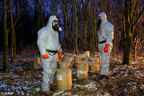 Vaten met chemisch afval gevonden in Hilvarenbeek