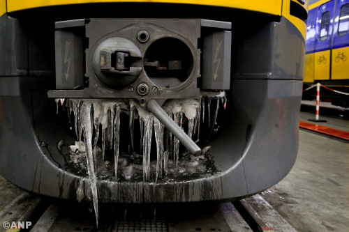 Minder treinen in noorden van het land vanwege ijzel