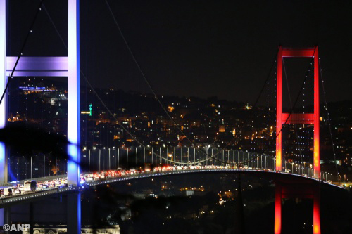 Gewonden bij brug over Bosporus