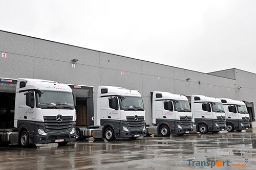 23 nieuwe Mercedes-Benz vrachtwagens voor De Vreese Logistics