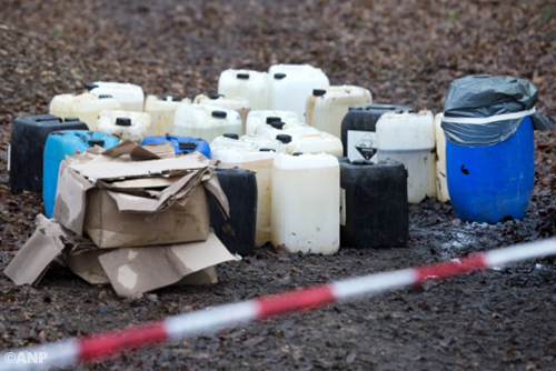 Tientallen vaten zoutzuur in Brabant gedumpt