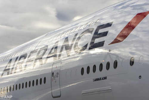 Contact kabinet met Parijs over Air France